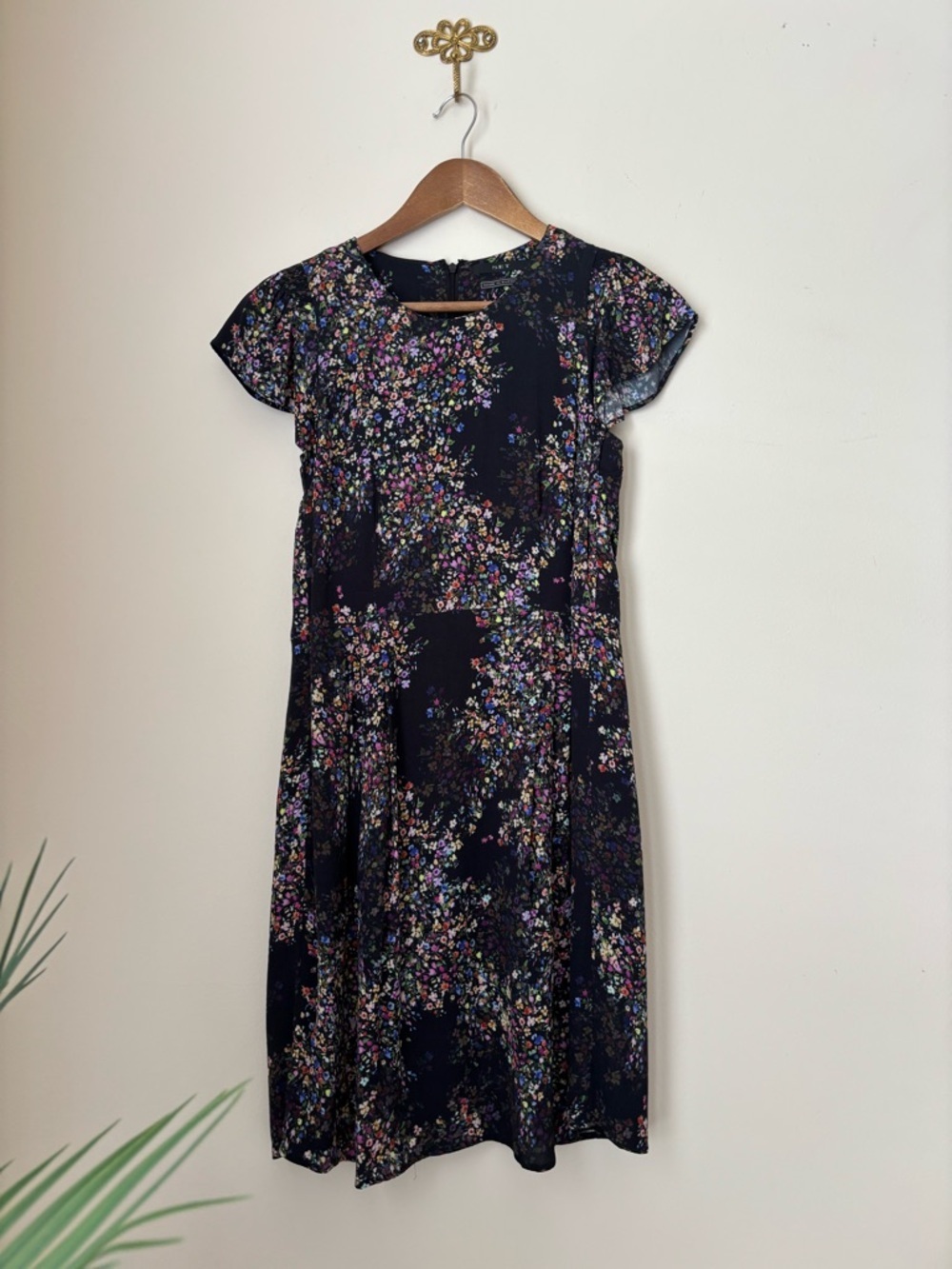 SET Parisian Chic Black Floral Fit & Flare Dress US 6